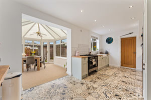 Kitchen/Diner- click for photo gallery